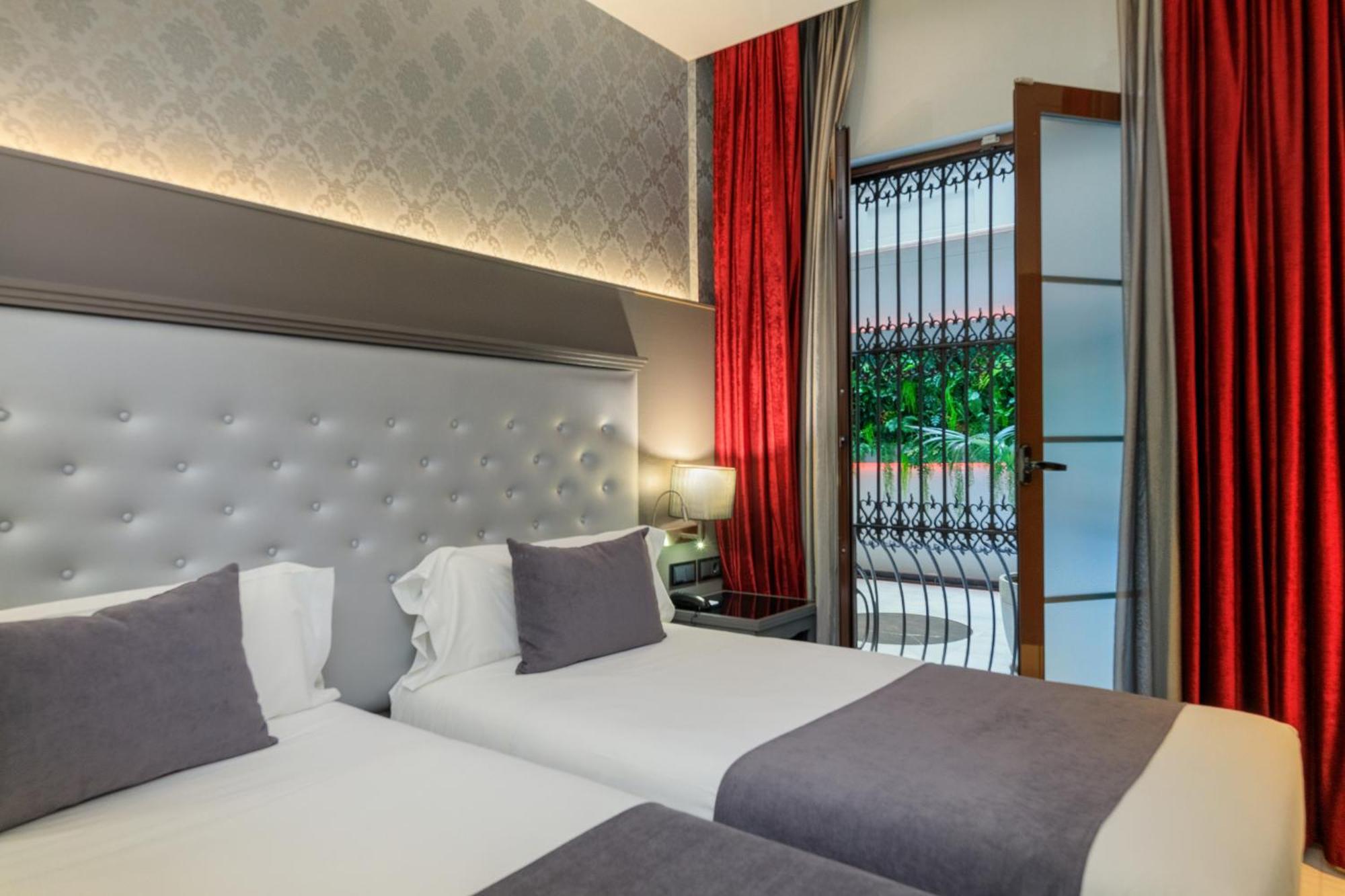 Hotel Ciutadella Barcelona Bagian luar foto