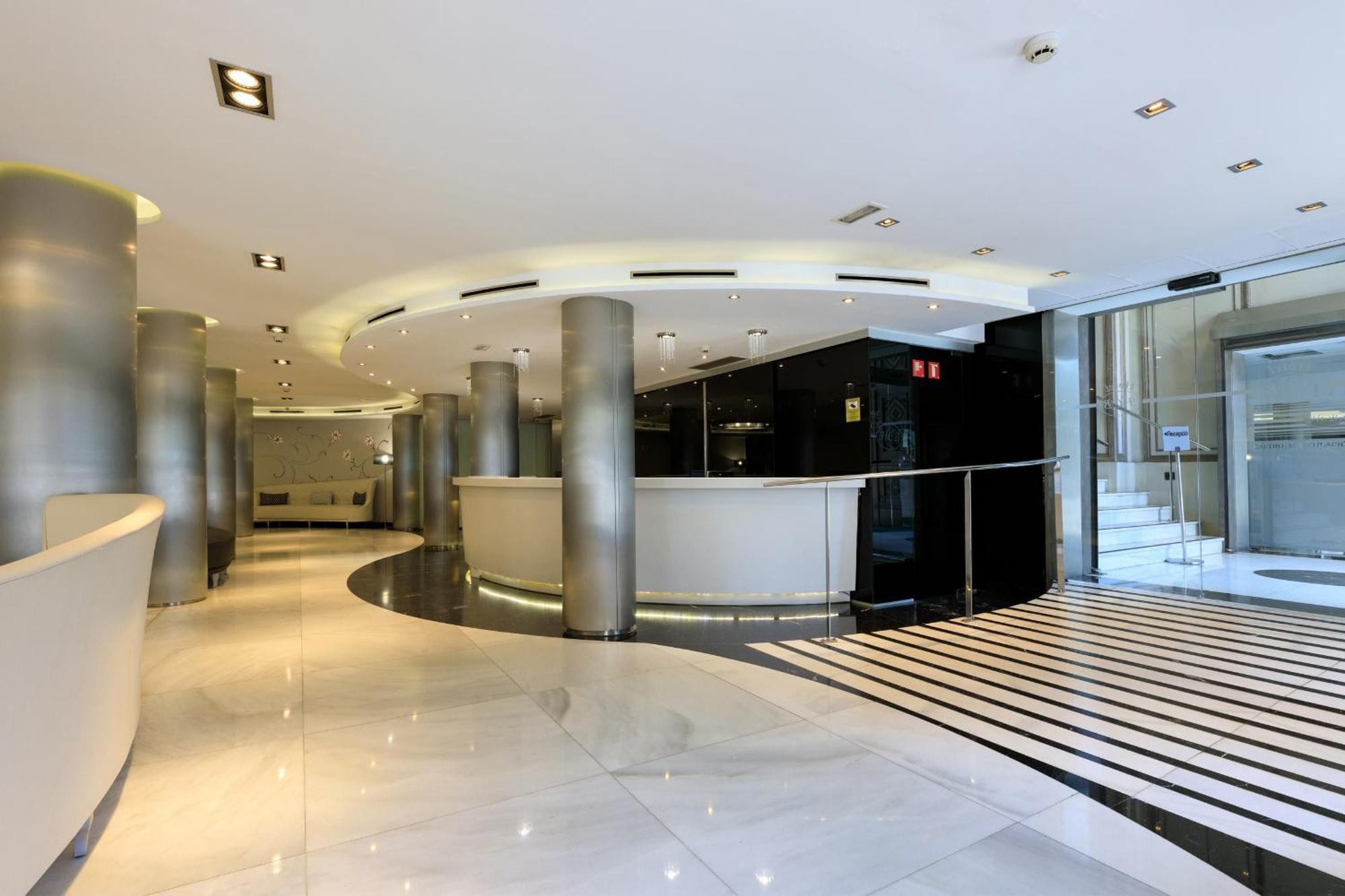 Hotel Ciutadella Barcelona Bagian luar foto